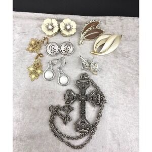 Vintage Sarah Coventry Necklace Clip On Earrings Brooch Lot 25"